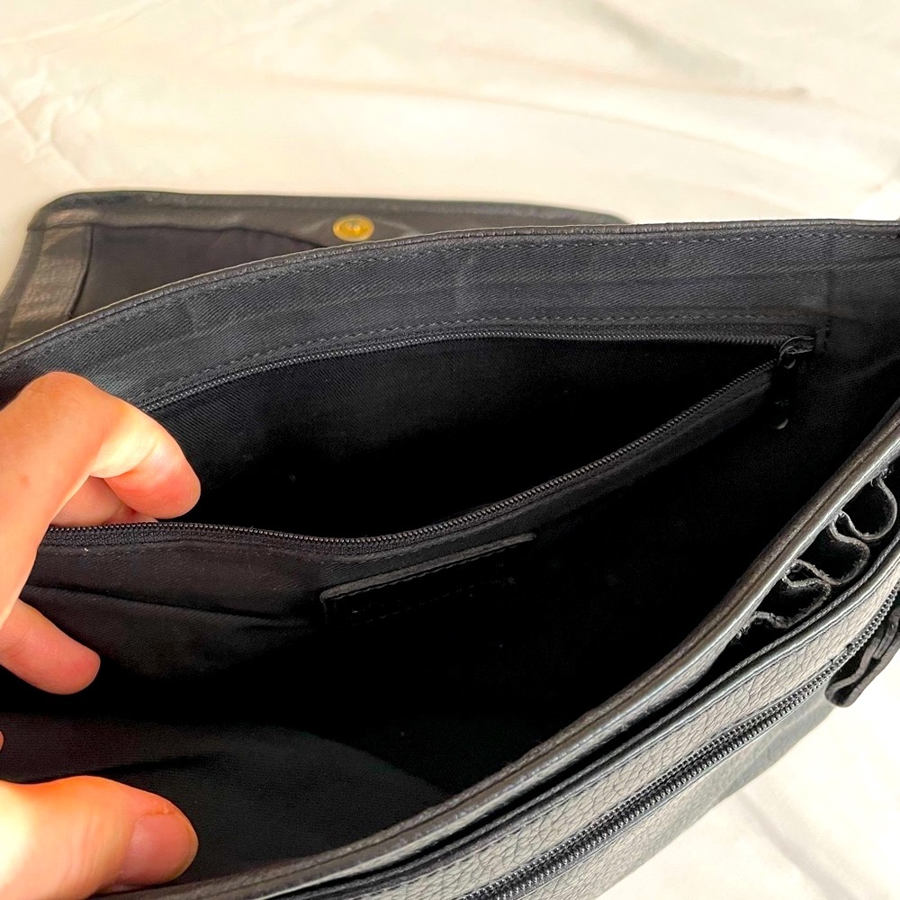 Liz Claiborne Black Leather Crossbody Shoulder Bag - Picture 7 of 14